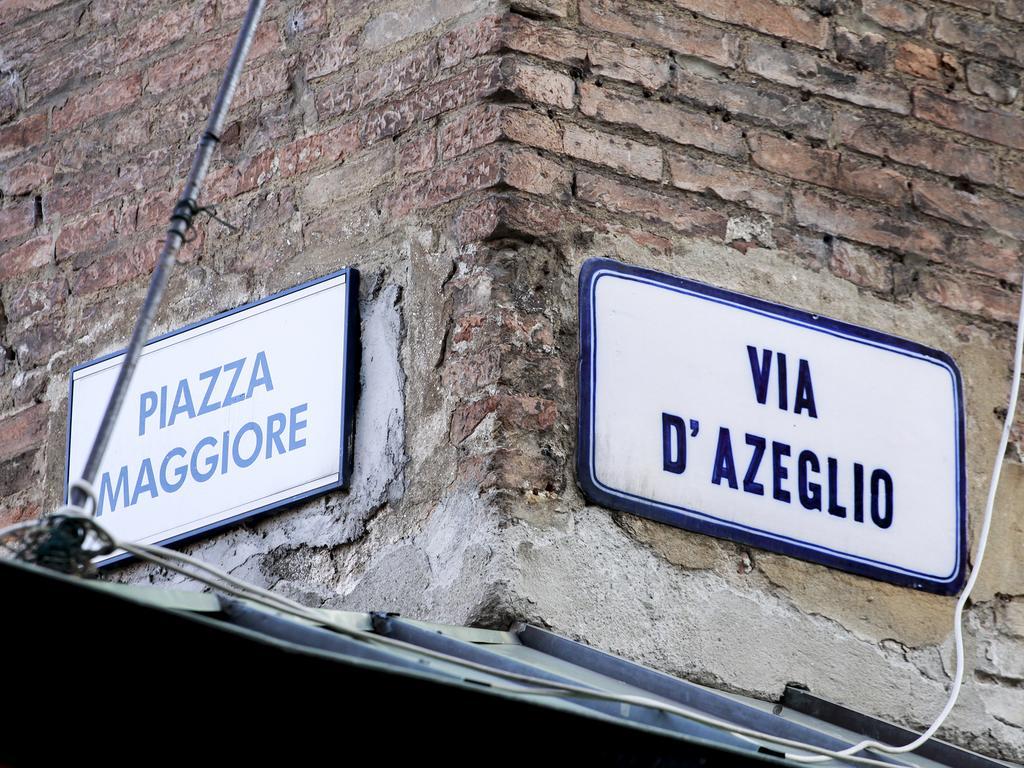 Casa Isolani Luxury Rooms Piazza Maggiore 1 ボローニャ エクステリア 写真