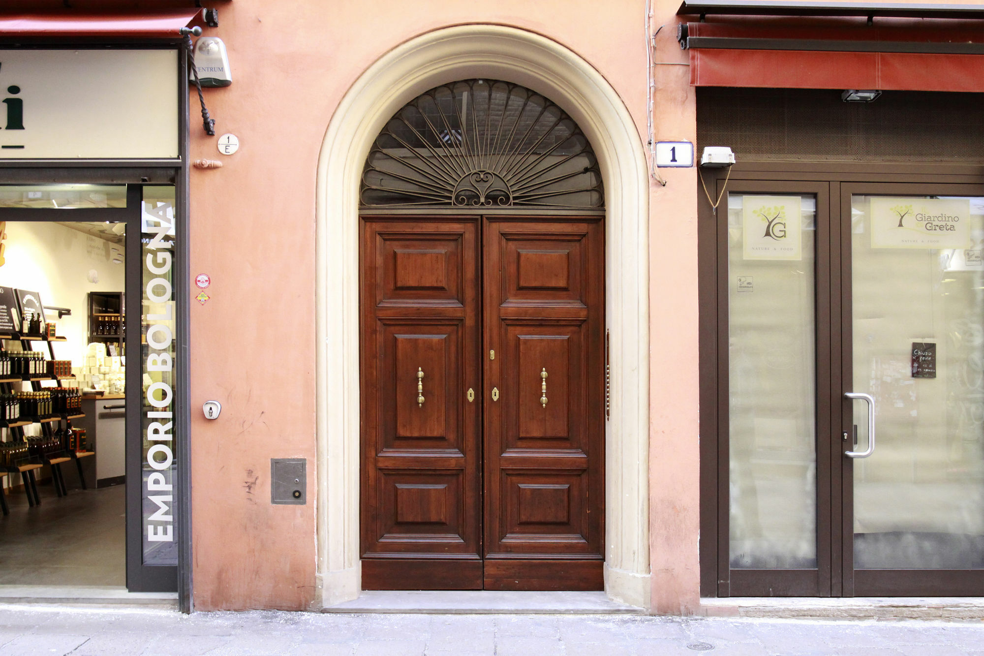 Casa Isolani Luxury Rooms Piazza Maggiore 1 ボローニャ エクステリア 写真
